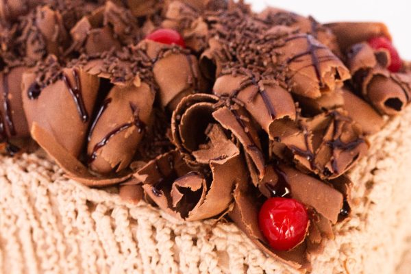 Bolo de Brigadeiro com Raspas de Chocolate